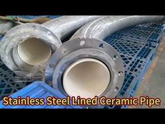 陶磁器の袖の並べられた管